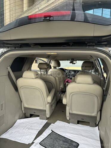 Kia Carnival-9