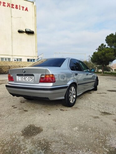 BMW 318 1991, 379,000 km - 1.8 l - Bakı