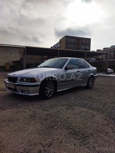 BMW 318 1991, 379,000 km - 1.8 l - Bakı