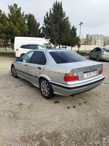BMW 318 1991, 379,000 km - 1.8 l - Bakı