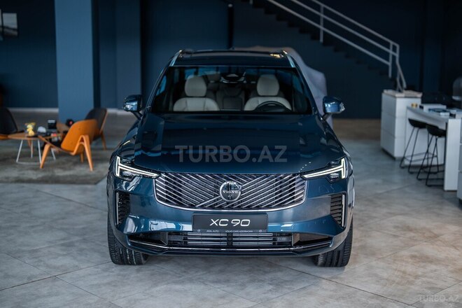Volvo XC90-1