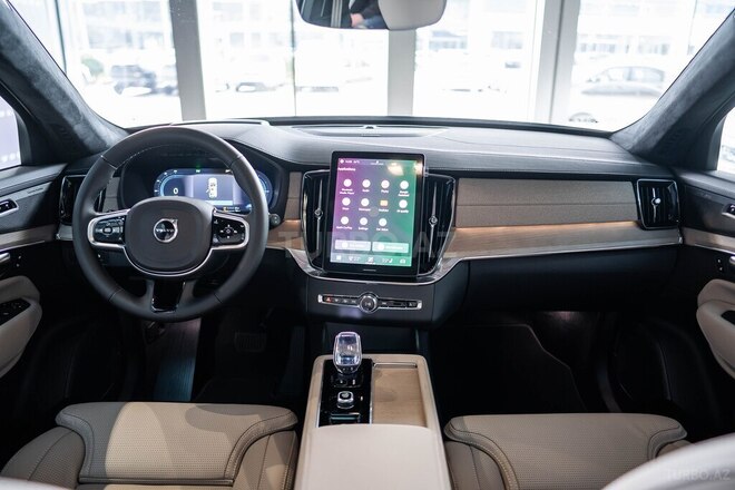 Volvo XC90-13