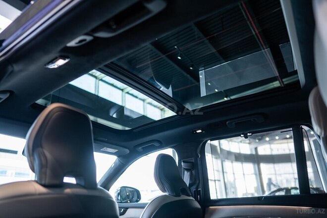 Volvo XC90-17