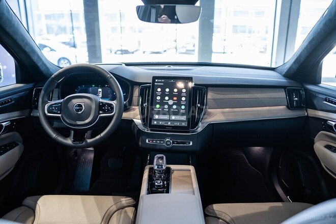 Volvo XC90-12
