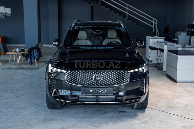 Volvo XC90-1
