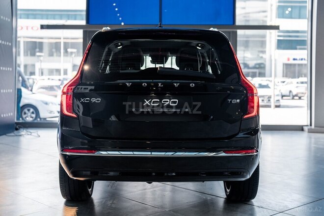 Volvo XC90-8