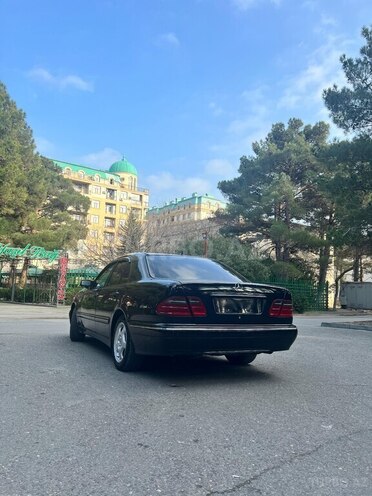 Mercedes E 280 2000, 270,000 km - 2.8 l - Sumqayıt