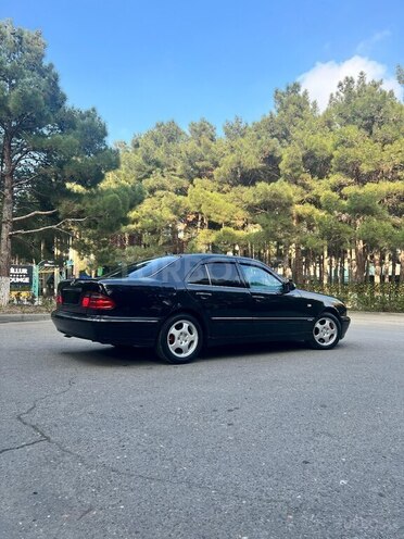 Mercedes E 280 2000, 270,000 km - 2.8 l - Sumqayıt