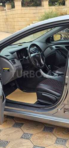 Hyundai Elantra 2015, 130,000 km - 1.6 l - Bakı