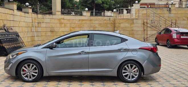 Hyundai Elantra 2015, 130,000 km - 1.6 l - Bakı