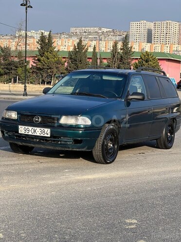Opel Astra 1997, 200,000 km - 1.6 l - Bakı