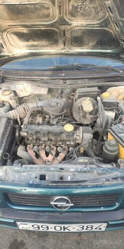 Opel Astra 1997, 200,000 km - 1.6 l - Bakı