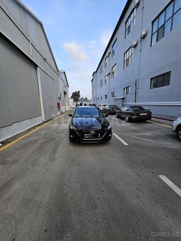 Hyundai Accent-7