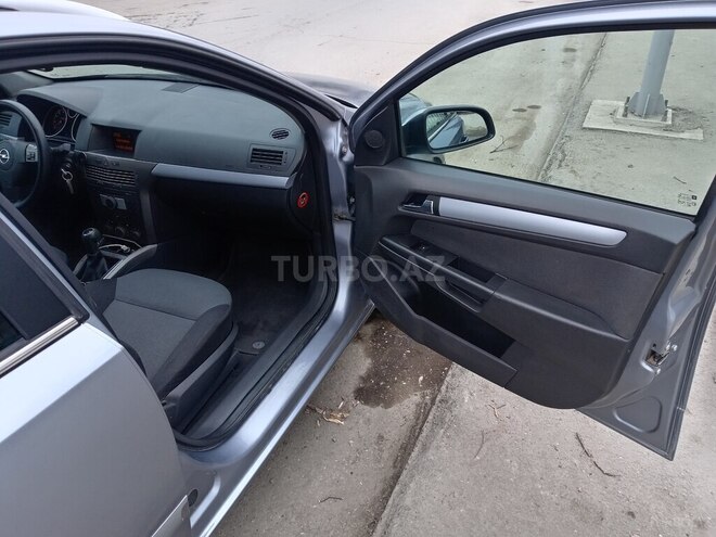 Opel Astra 2005, 279,781 km - 1.4 l - Quba