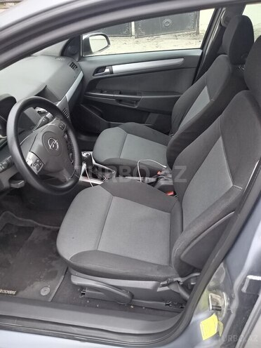 Opel Astra 2005, 279,781 km - 1.4 l - Quba