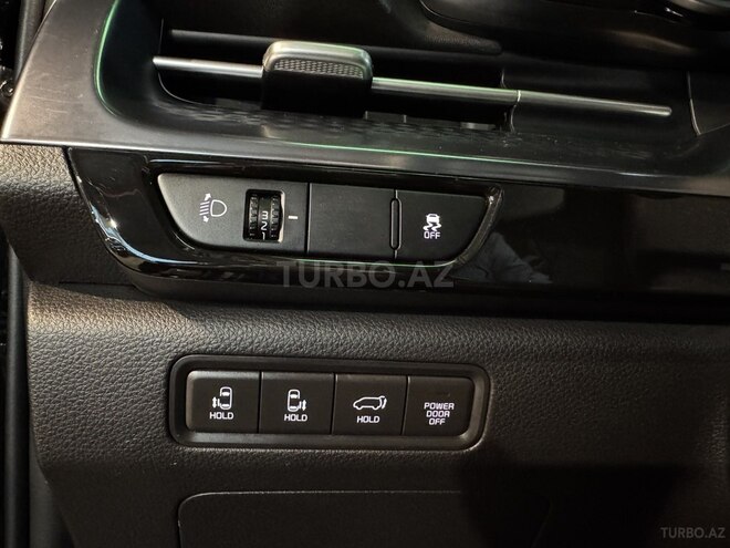 Kia Carnival-20