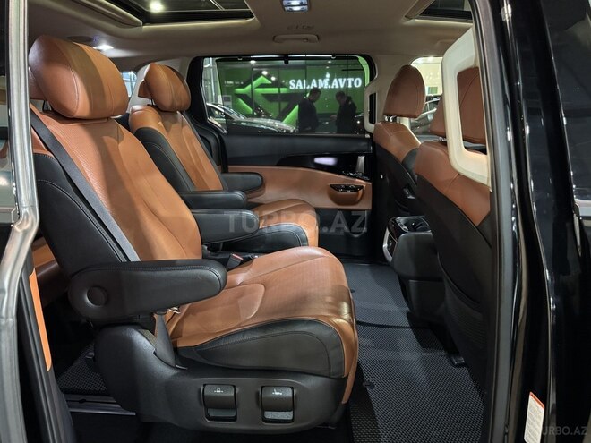Kia Carnival-16
