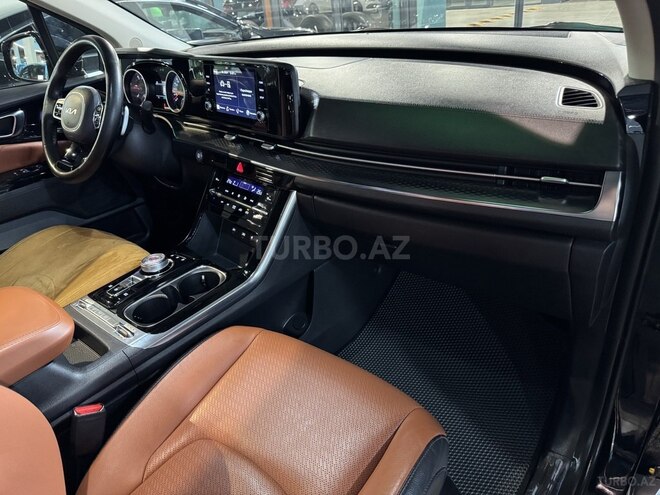 Kia Carnival-11
