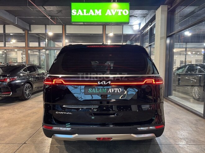 Kia Carnival-4