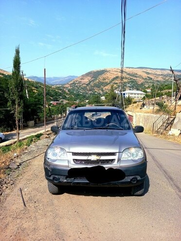 Chevrolet Niva 2011, 212,000 km - 1.7 l - Yardımlı