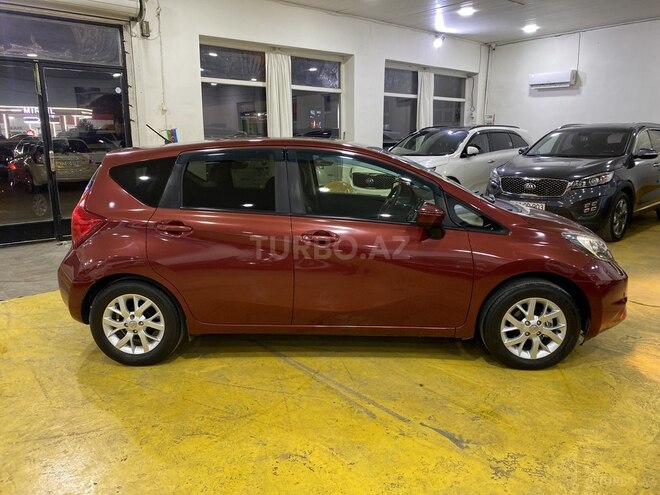 Nissan Note-7
