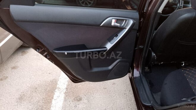 Kia Cerato 2010, 377,000 km - 1.6 l - Salyan