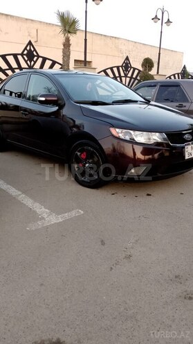 Kia Cerato 2010, 377,000 km - 1.6 l - Salyan