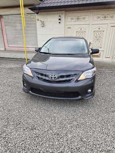 Toyota Corolla 2011, 110,000 km - 1.8 l - Quba