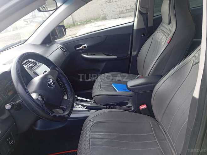 Toyota Corolla 2011, 110,000 km - 1.8 l - Quba