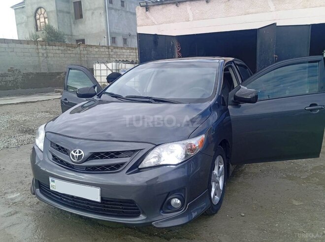 Toyota Corolla 2011, 110,000 km - 1.8 l - Quba