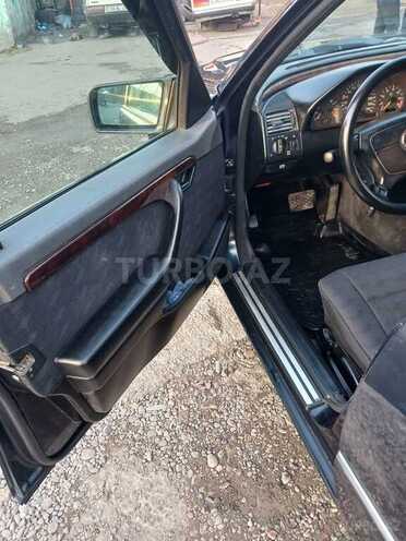 Mercedes C 220 1996, 220,000 km - 2.2 l - Mingəçevir