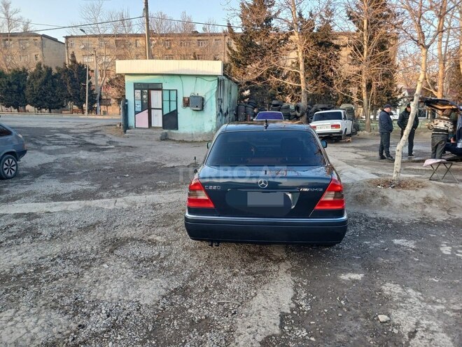 Mercedes C 220 1996, 220,000 km - 2.2 l - Mingəçevir