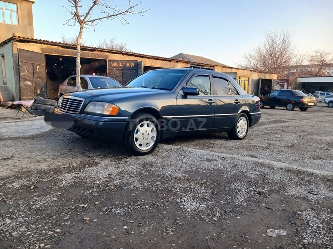 Mercedes C 220 1996, 220,000 km - 2.2 l - Mingəçevir
