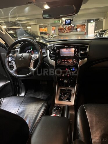 Mitsubishi L200 2021, 60,000 km - 2.4 л - Bakı