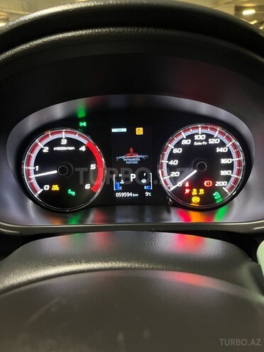 Mitsubishi L200 2021, 60,000 km - 2.4 л - Bakı