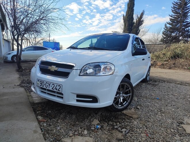 Chevrolet Aveo-1