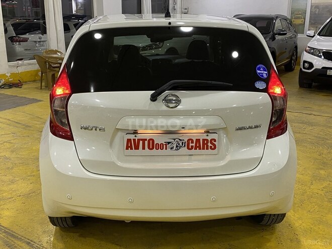 Nissan Note-7
