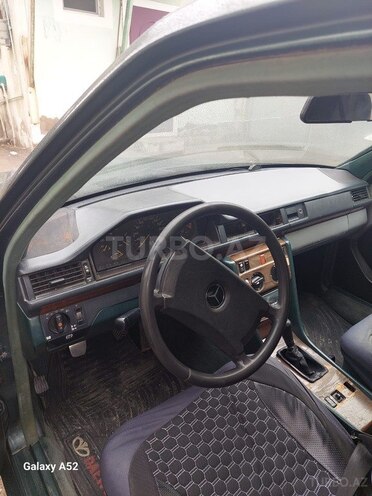 Mercedes E 230 1988, 300,000 km - 2.3 l - Bakı