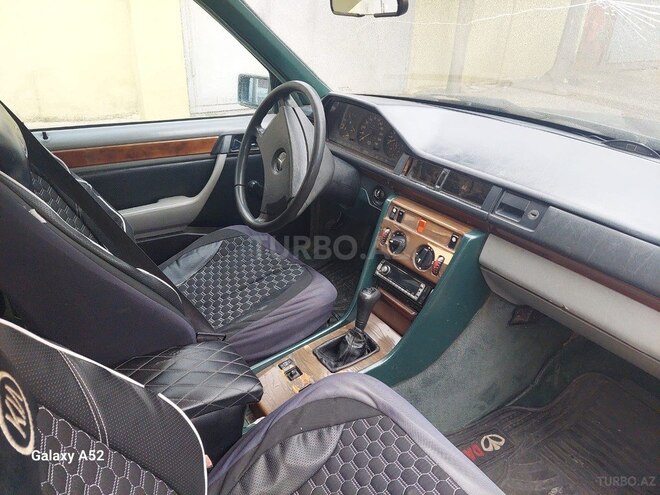 Mercedes E 230 1988, 300,000 km - 2.3 l - Bakı