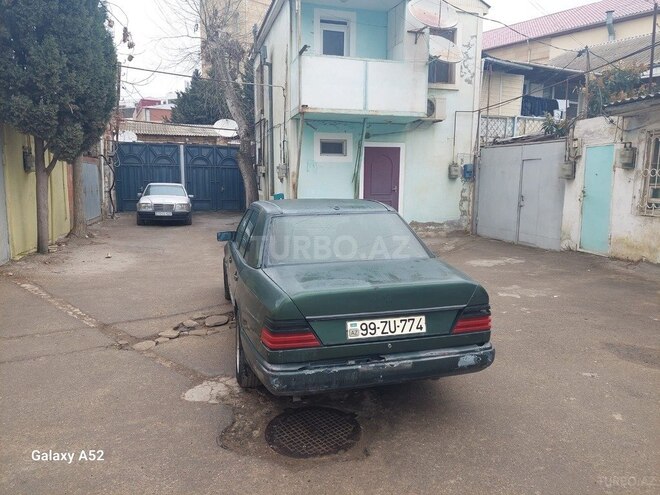Mercedes E 230 1988, 300,000 km - 2.3 l - Bakı