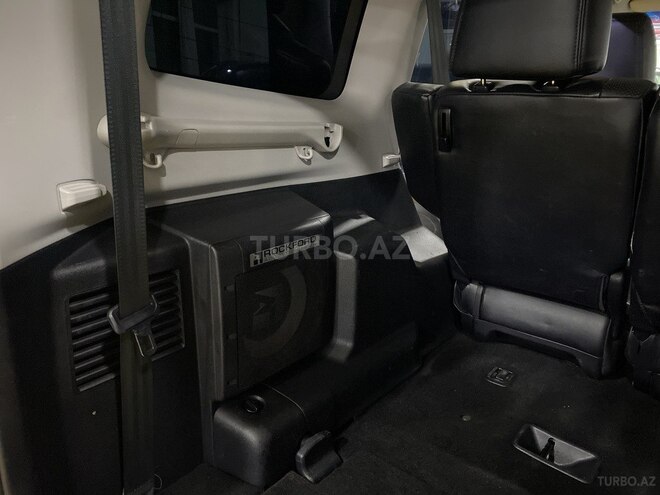 Mitsubishi Pajero-16
