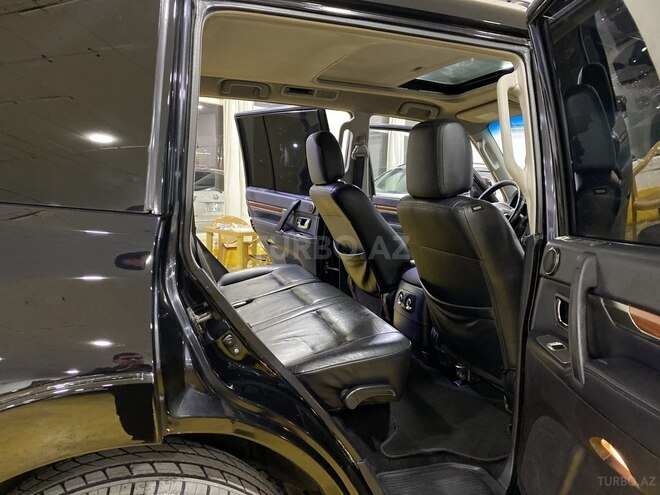 Mitsubishi Pajero-14
