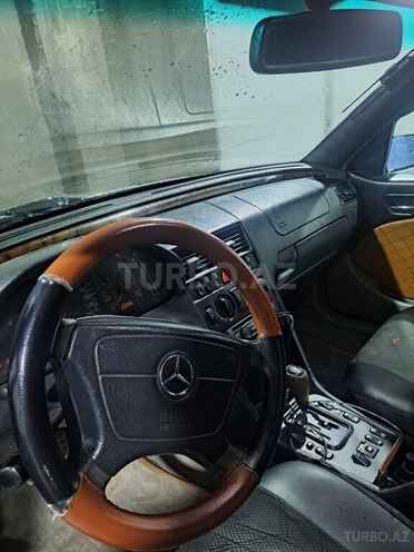Mercedes C 220 d 1999, 325,000 km - 2.2 l - Bakı