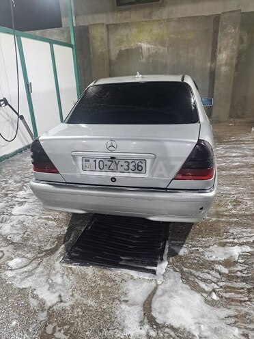 Mercedes C 220 d 1999, 325,000 km - 2.2 l - Bakı