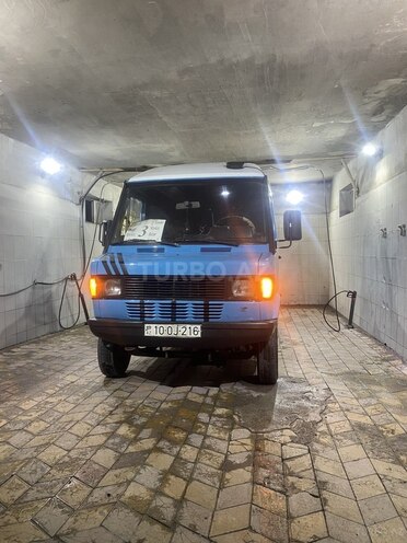Mercedes 208 D 1994, 123,000 km - 2.3 l - Qəbələ