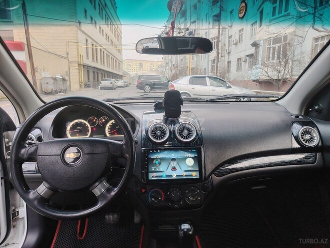 Chevrolet Aveo-3