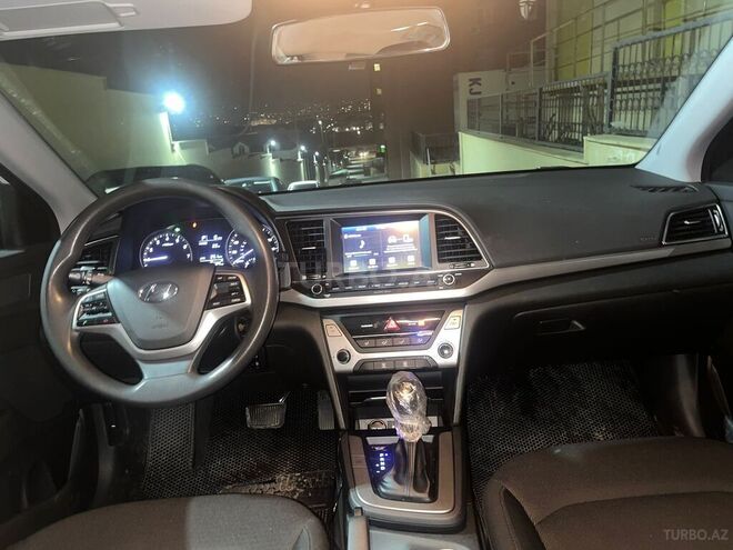 Hyundai Elantra 2018, 94,951 km - 2.0 l - Bakı
