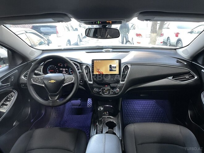 Chevrolet Malibu-12