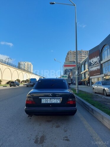 Mercedes E 220 1995, 570,000 km - 2.2 l - Bakı
