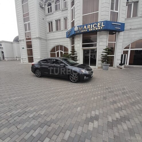 Hyundai Elantra 2020, 59,642 km - 2.0 l - Astara